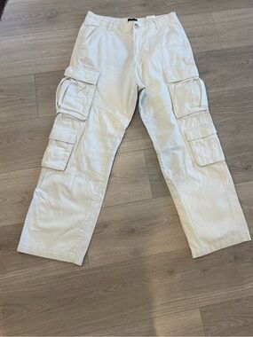 H&M Off-White Cargo Pants with Multiple Pockets